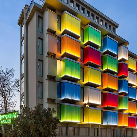 Wyndham Garden Hotel 4*
