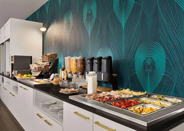 Wyndham Garden Hotel 4*