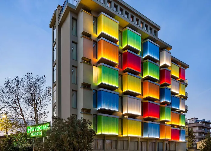 Wyndham Garden Hotel 4*